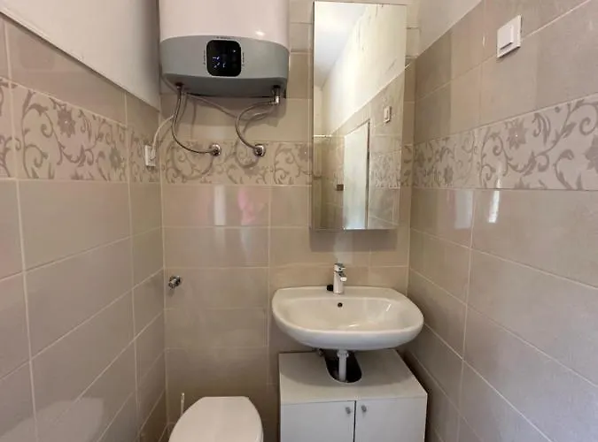 Matisse - 80 M2 With Sea View And Terrace Nerezine