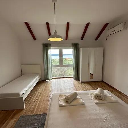 Matisse - 80 M2 With Sea View And Terrace * Nerezine