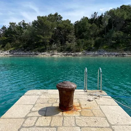 Matisse - 80 M2 With Sea View And Terrace Apartman Nerezine