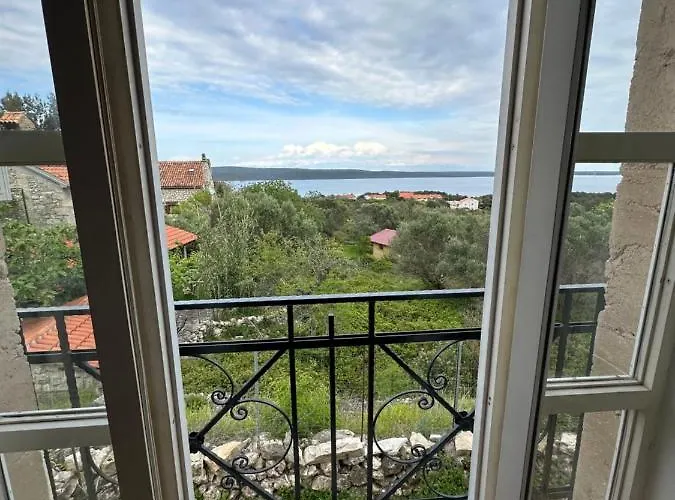 Apartman Matisse - 80 M2 With Sea View And Terrace Nerezine
