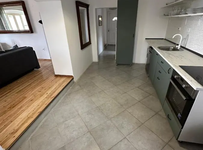 Matisse - 80 M2 With Sea View And Terrace * Nerezine